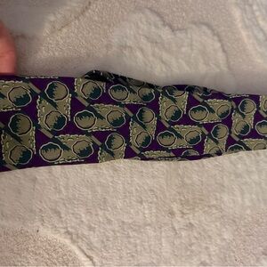 Abstract Wave Pattern Silk Tie in Purple and Olive